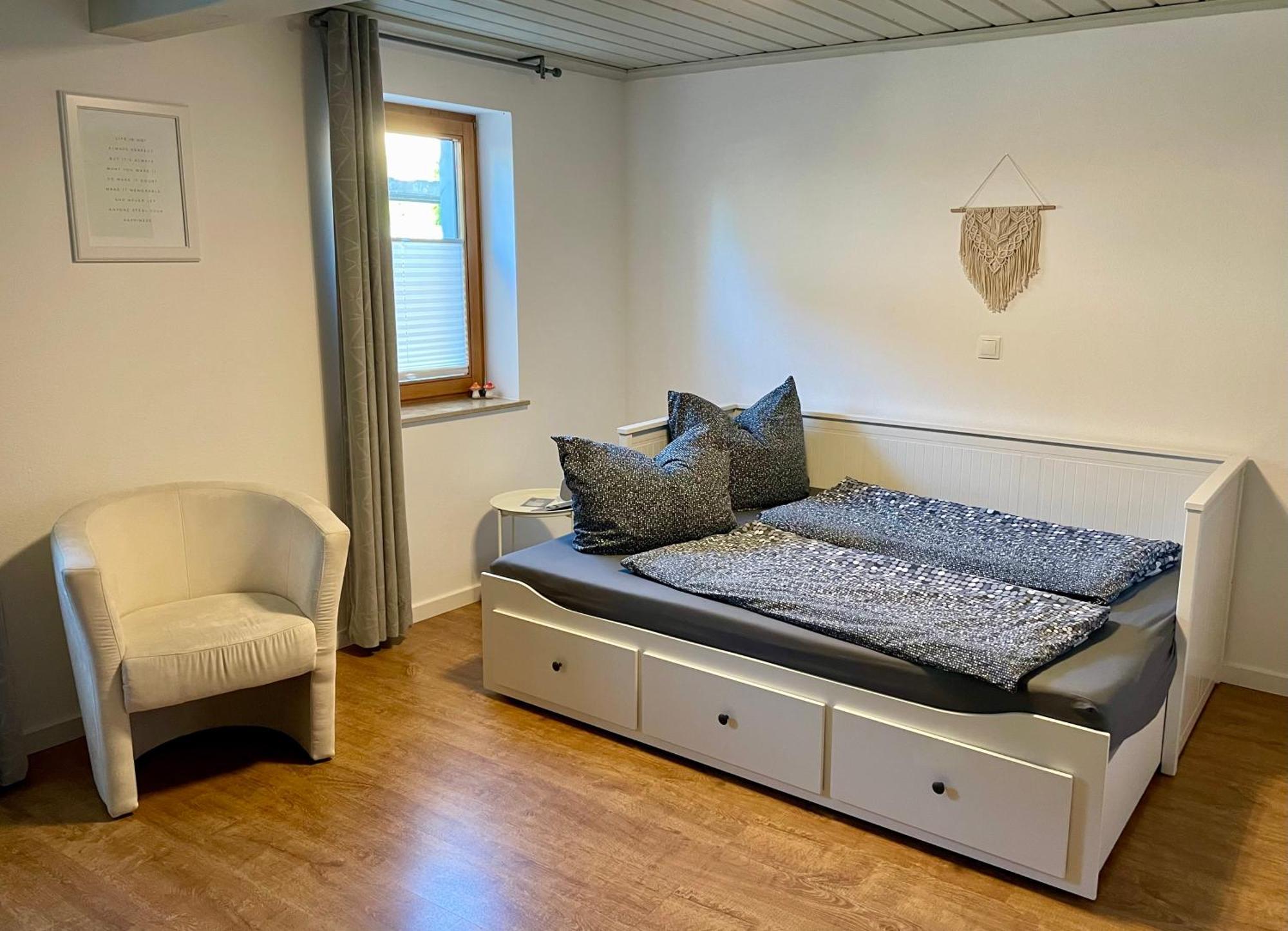 Moderne Ferienwohnung In Historischer Altstadt - Keine Monteurswohnung Hilpoltstein Bagian luar foto
